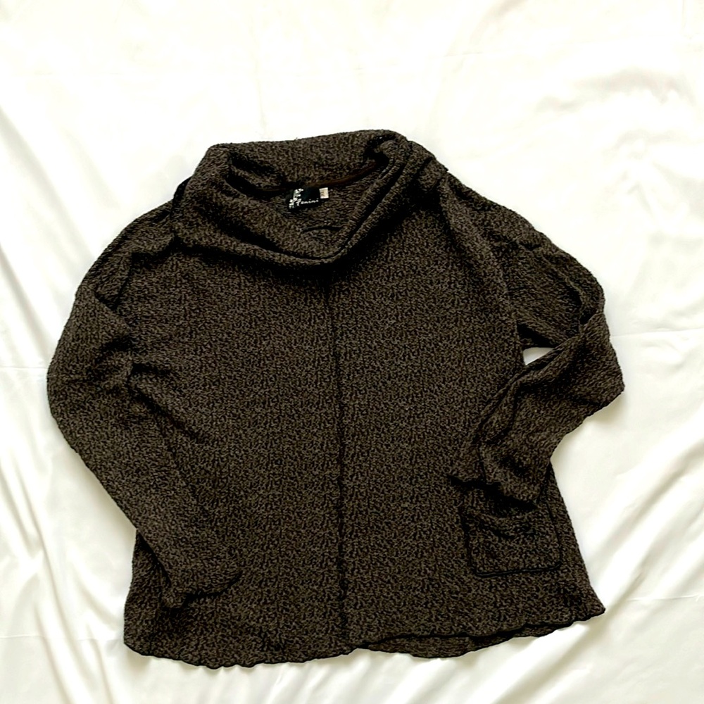 Fenini Cowl Neck Cotton Blend Woven Sweater with Pocket and Front Seam in Black